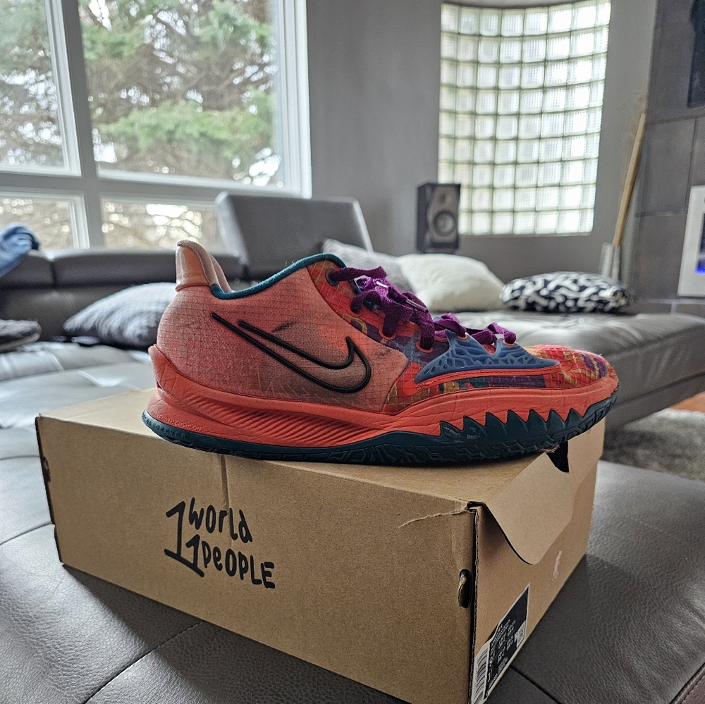 Kyrie 4